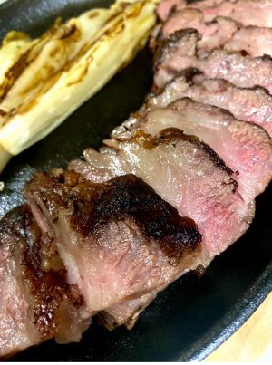 Tataki di   CHUCK ROLL / SHORT RIBS / ALI del REALE      WAGYU  FULLBLOOD    (Cottura BBQ)