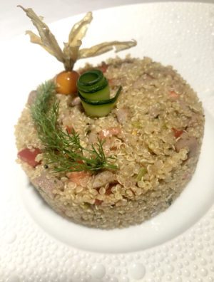 Quinoa con tonno e pomodorini