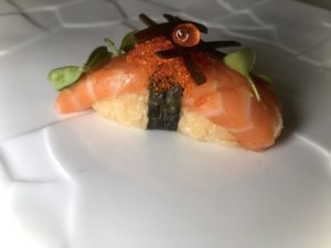 Nigiri con salmone norvegese superior