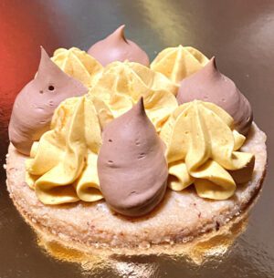 "Duchessa" biscotto alla nocciola, crema cioccolato e crema allo zabaglione